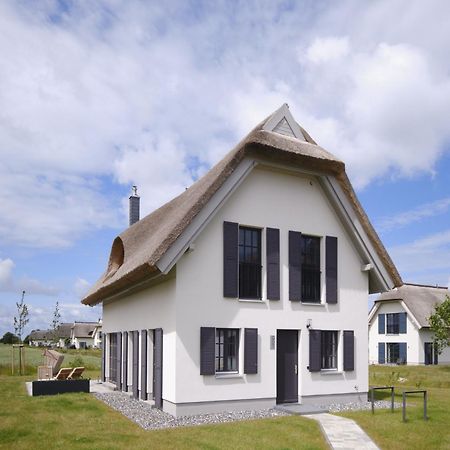 Reetland Am Meer: Luxury Thatched Villa with Sauna and Lounge Dranske Exterior photo